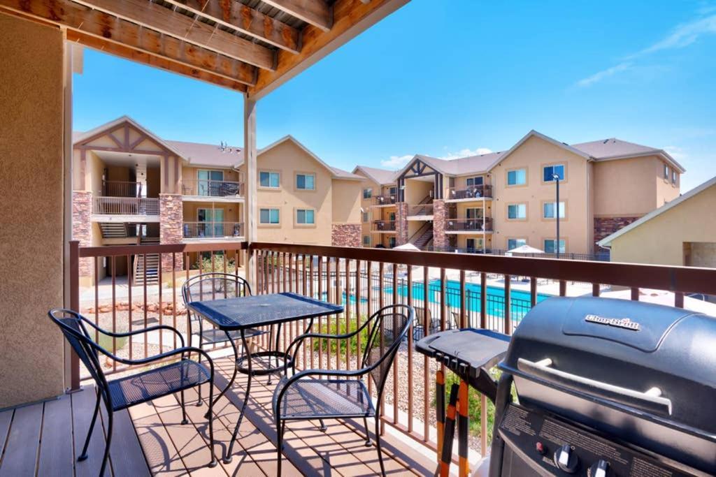 5H Our Redcliff Condo, Pool & Hot Tub Moab Exterior photo